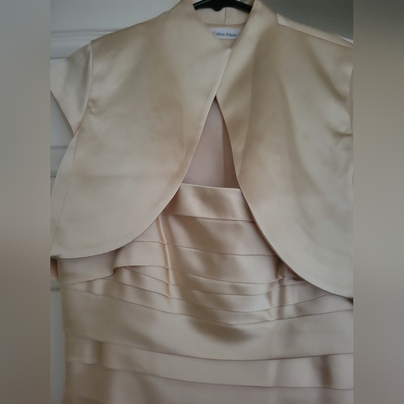 Calvin Klein dress with cropped jacket - Picture 5 of 12